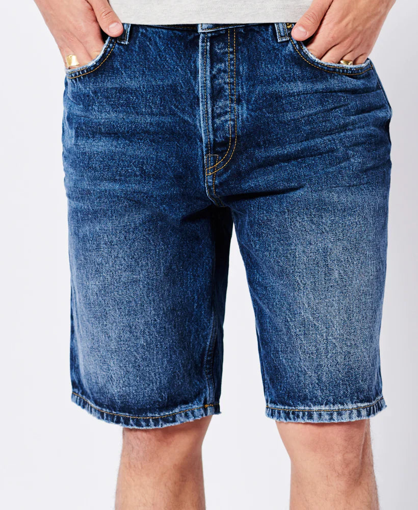 A.L.C.O.T.T-BERMUDA-BASIC SLIM-MEN-SHORTS | DENIM BLUE