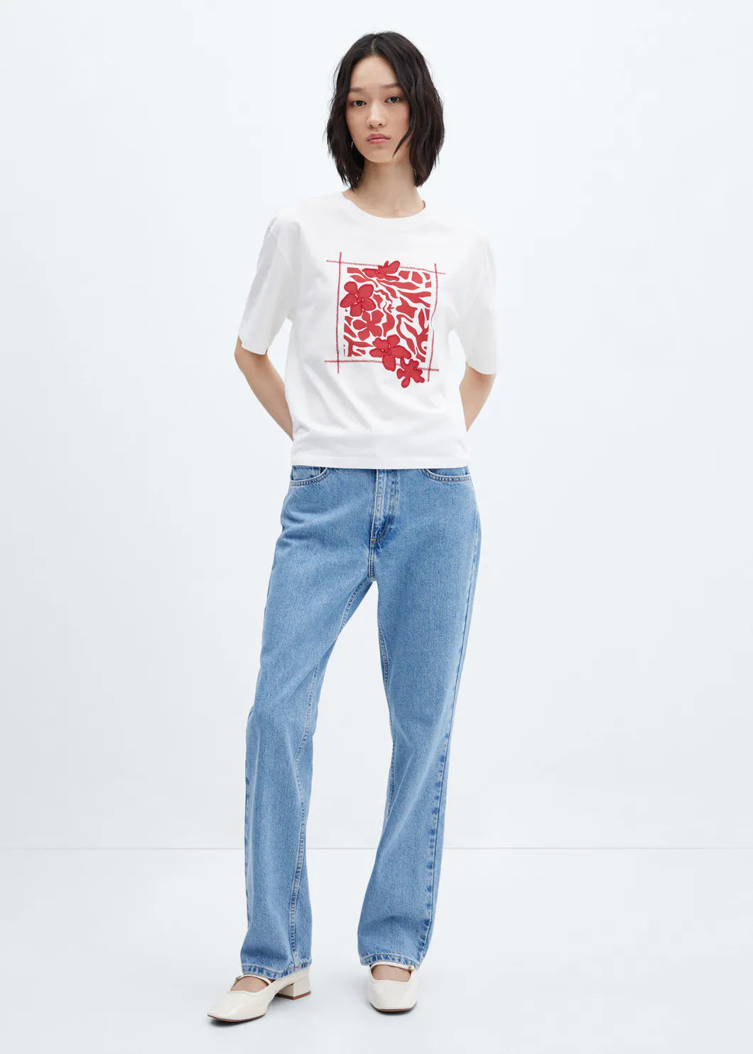 M.A.N.G.O-WOMEN EMBROIDERED DETAILS PRINT T-SHIRT | WHITE