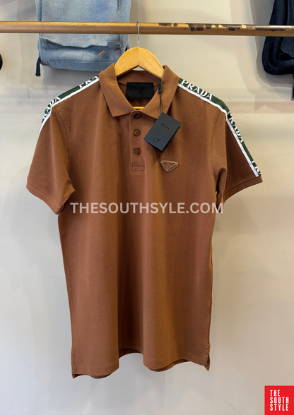 PRADA PIQUE MEN'S PLAIN TRIANGLE LOGO POLO | BROWN