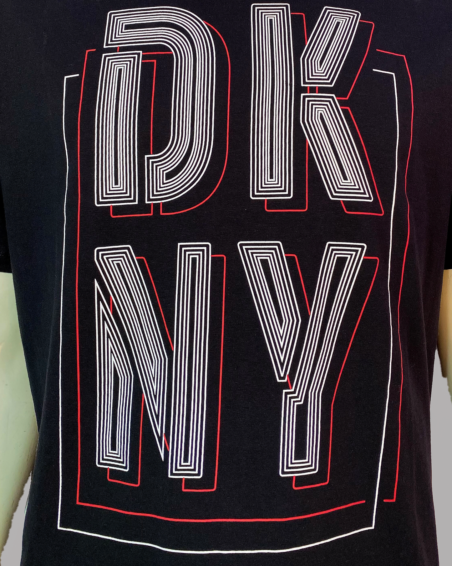 DONNA KARAN NEW YORK MEN'S DKNY BARKER LOGO TEE SHIRT | BLACK