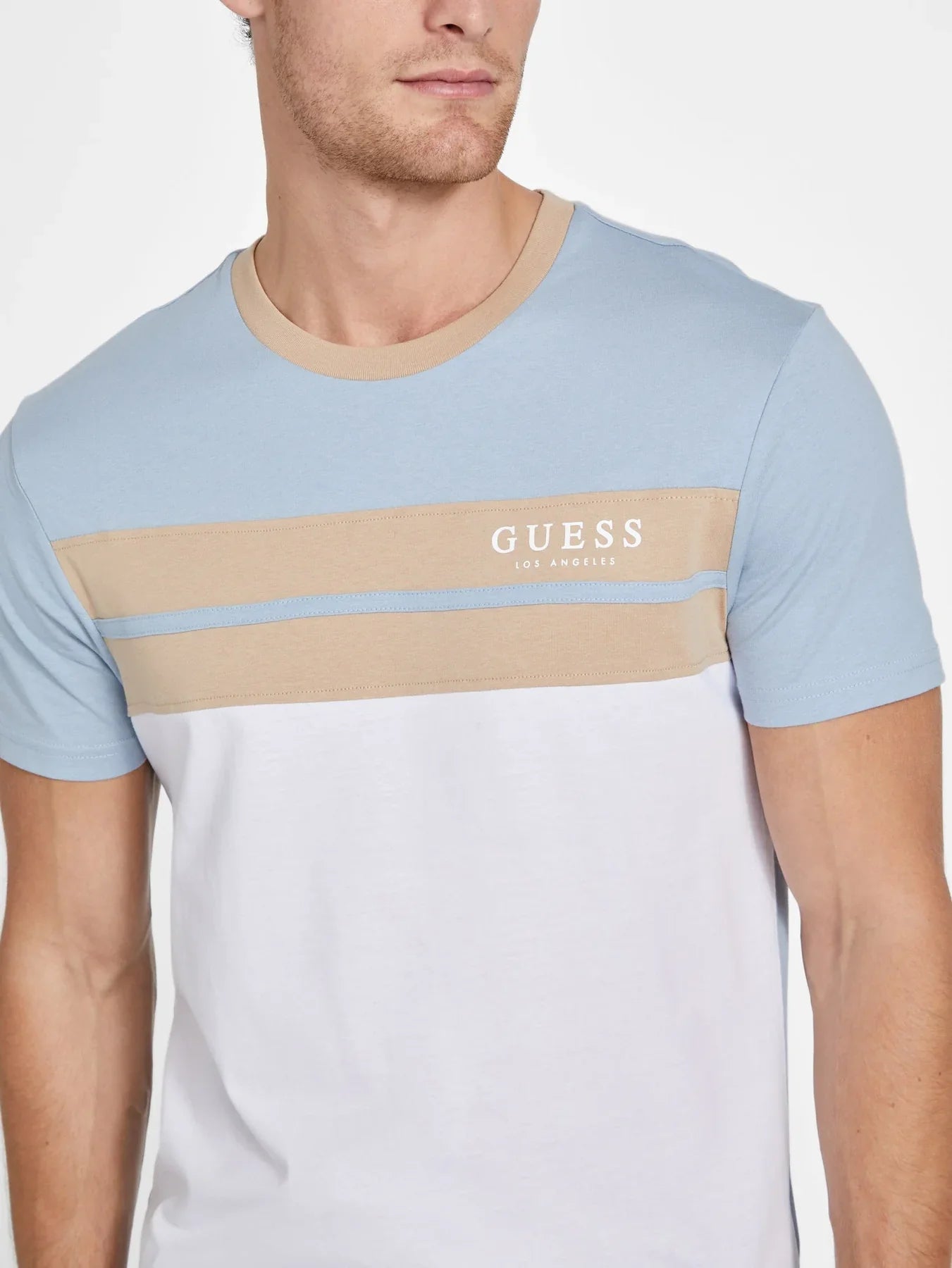 GUESS THOM COLOR-BLOCK LOGO SLIM FIT T-SHIRT | LIGHT BLUE