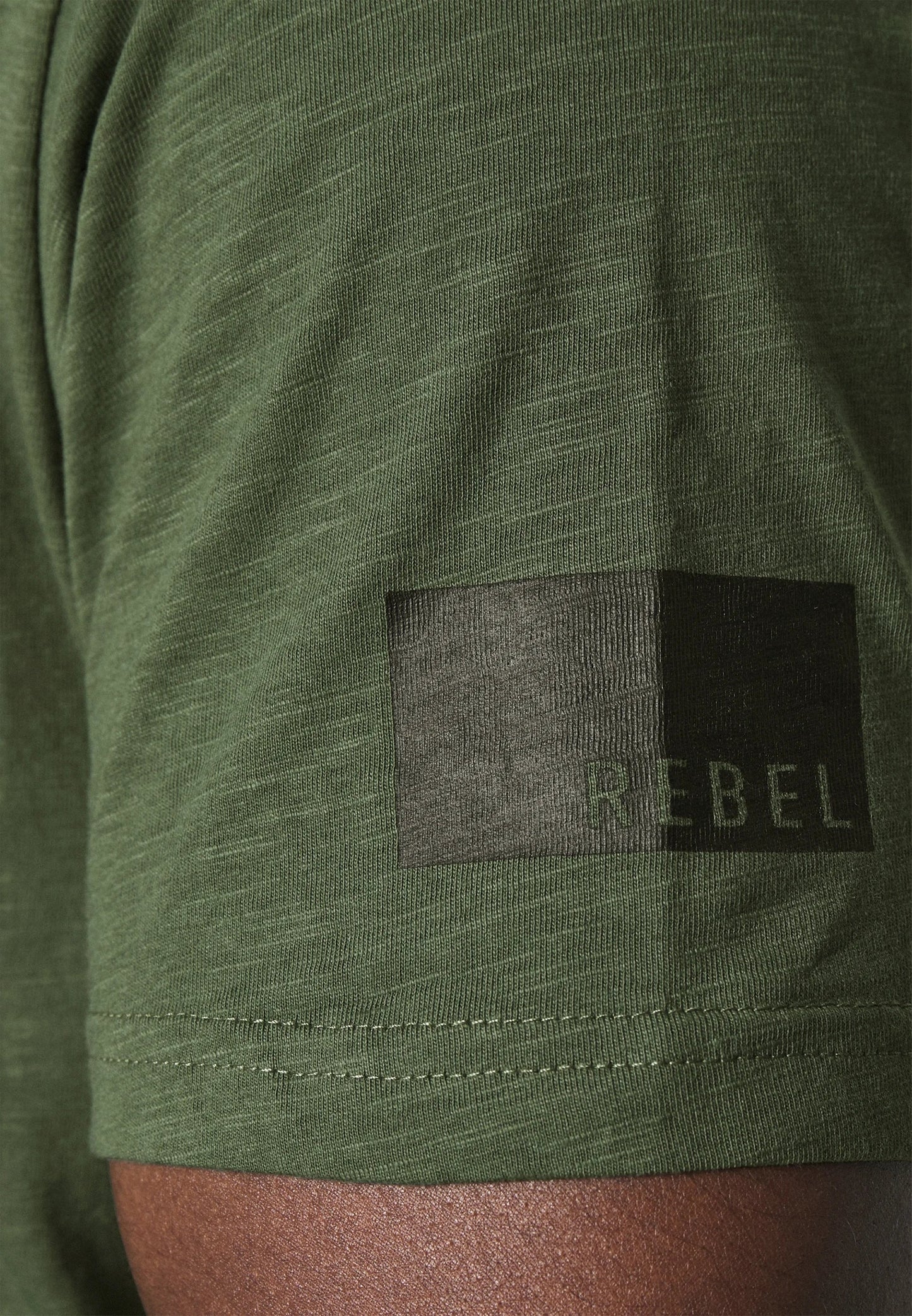 REBEL BASIC CREW NECK T SHIRT | THYME