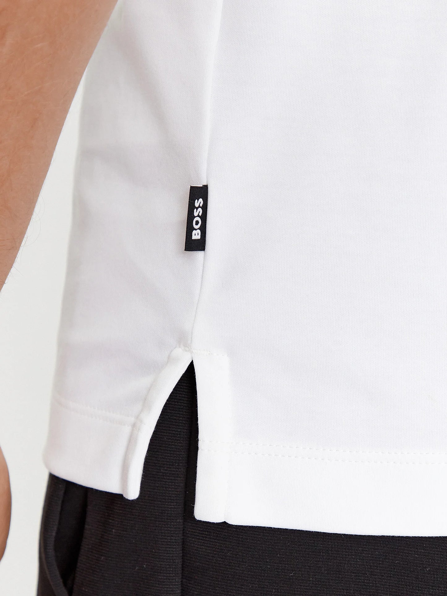 HUGO BOSS REGULAR FIT LOGO-PATCH POLO SHIRT IN COTTON MERERISED | WHITE