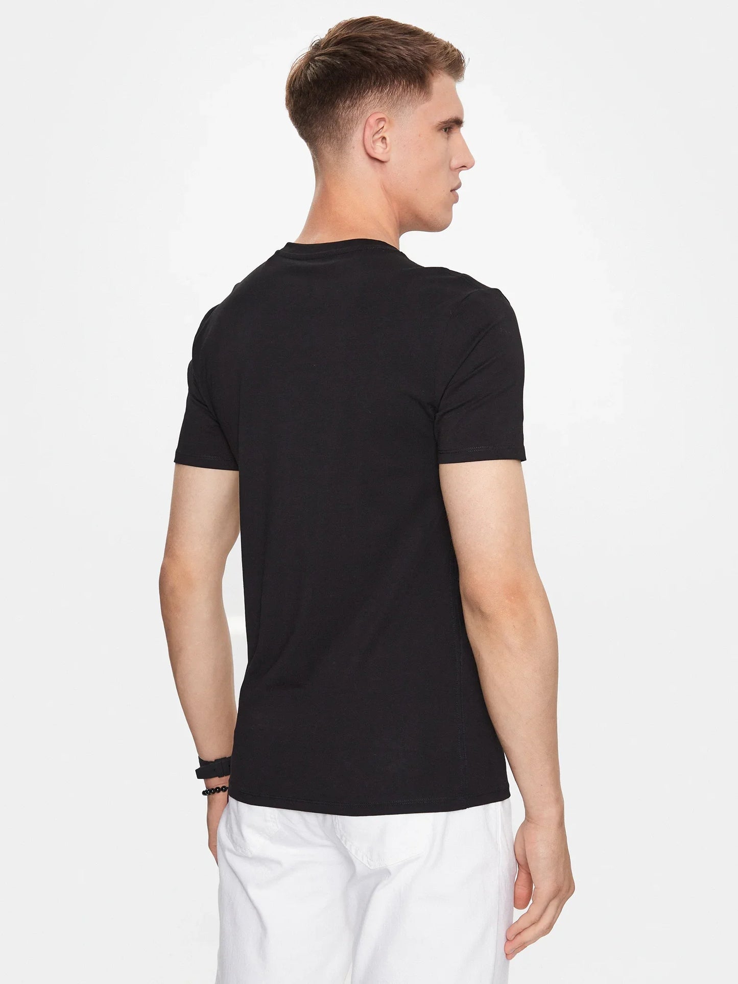 GUESS CLASSIC LOGO SLIM FIT V-NECK T-SHIRT | BLACK