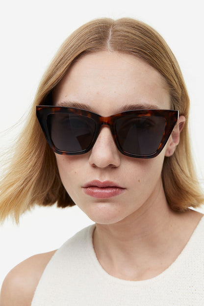 H&M CAT-EYE SUNGLASSES  BROWN/TORTOISESHELL PATTERND