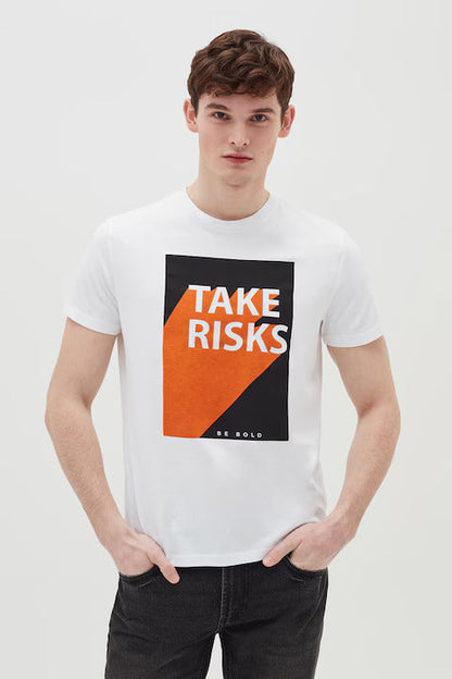 WHAT'S TODAY-TAKE RISKS GRAPHICAL PRINTED LOGO T-SHIRT | WHITE